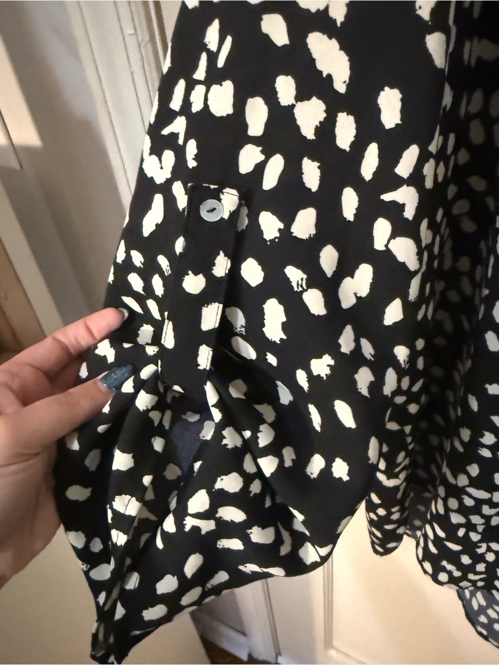 Black & White Dot Print V-Neck Women's Blouse - Picture 3 of 5